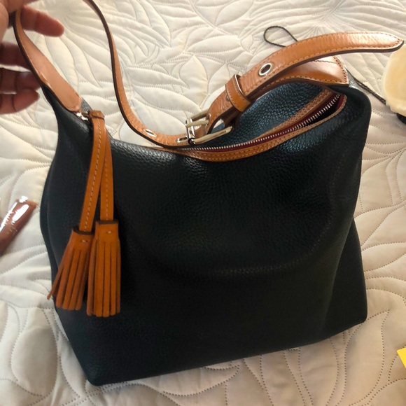 Dooney & Bourke should bag - Picture 1 of 7